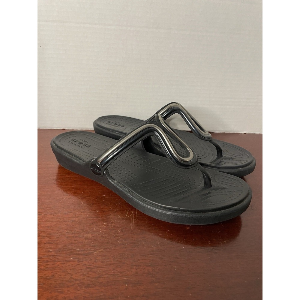 Crocs Sanrah Women's Metal Block Black Comfort Slip-On Sandals Size 8